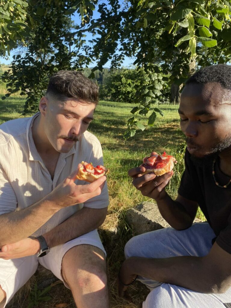 On se régale de fruits rouges au goûter