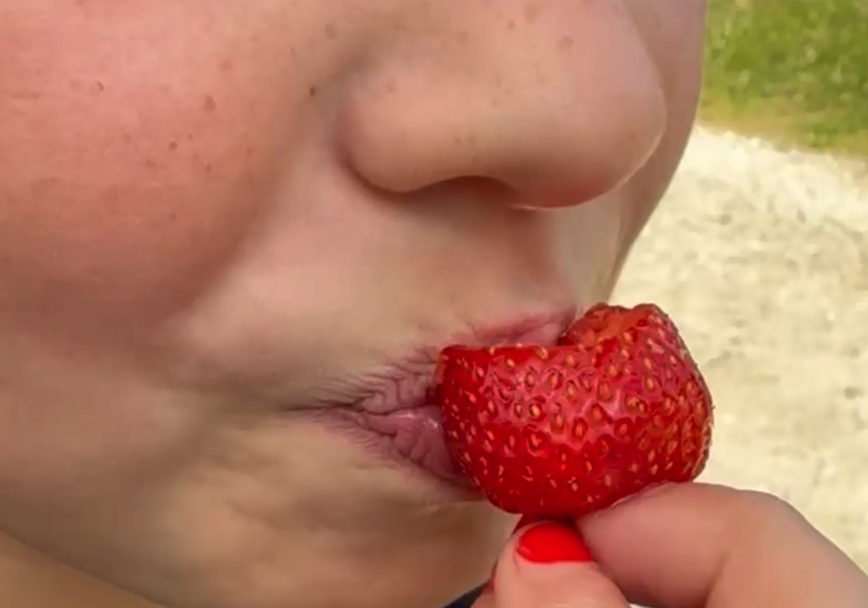 Les bonbons du bonheur ce sont les fraises que l'on déguste